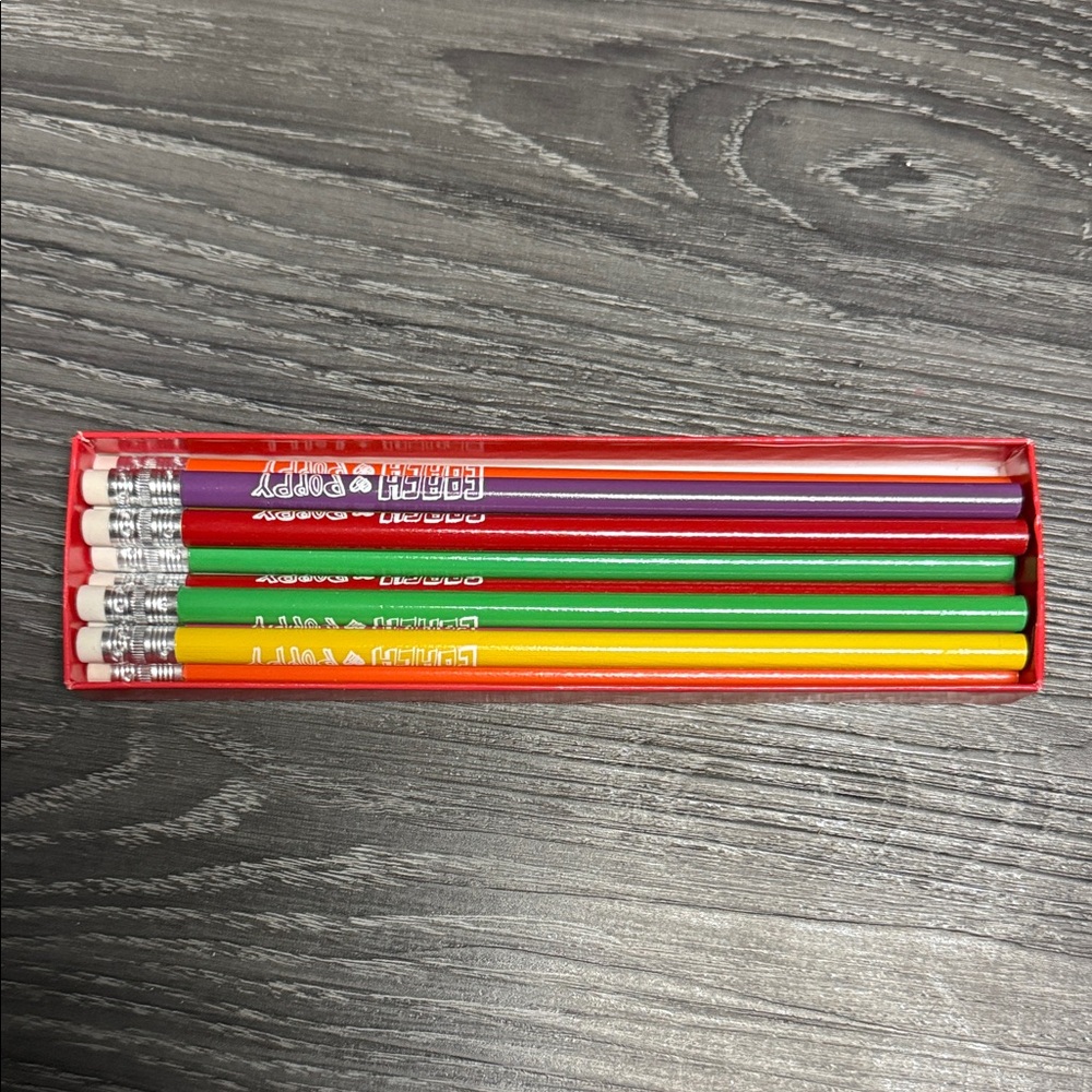 Coach Poppy Colorful pencil set - Picture 3 of 8
